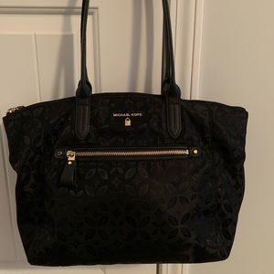 Michael Kors Kelsey Medium Floral Tote